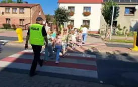 Spotkanie z policjantami w klasie pierwszej. 7