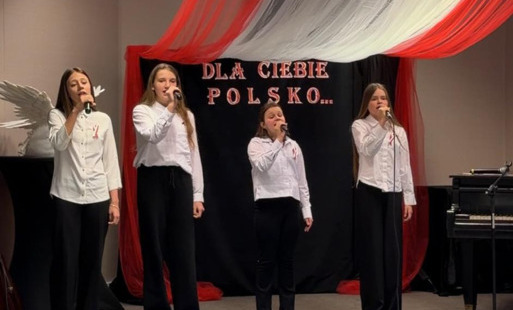 Zdjęcie do Piękna reprezentacja szkoły w konkursie &bdquo;Dla Ciebie Polsko&rdquo; 