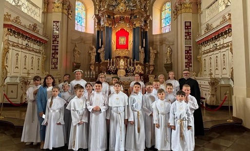 Zdjęcie do Dziękczynna Pielgrzymka klasy trzeciej do Rokitna i Pniew