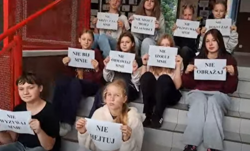 Zdjęcie do Tydzień o przeciwdziałaniu przemocy r&oacute;wieśniczej